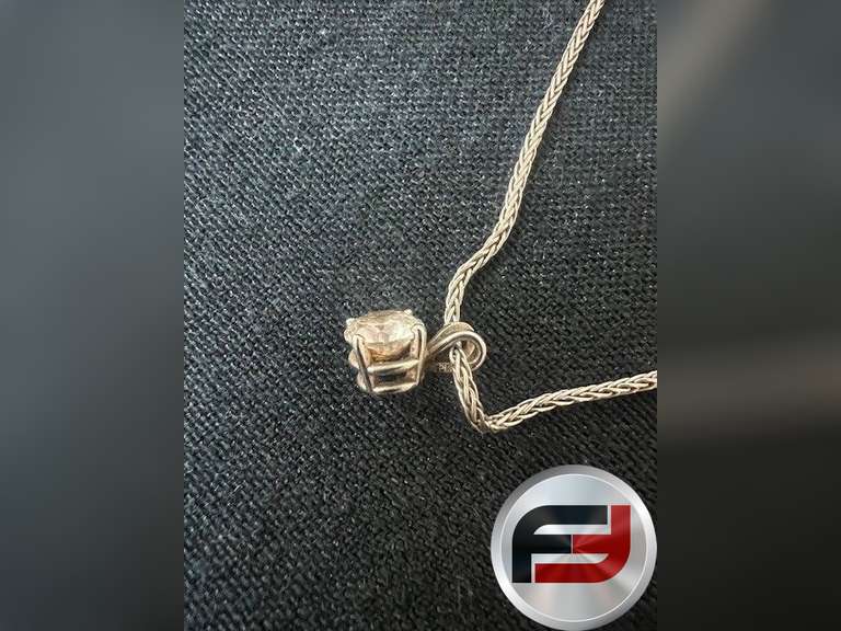 LADIES DIAMOND NECKLACE