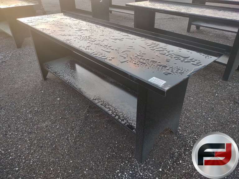 UNUSED KC METAL WORK BENCH