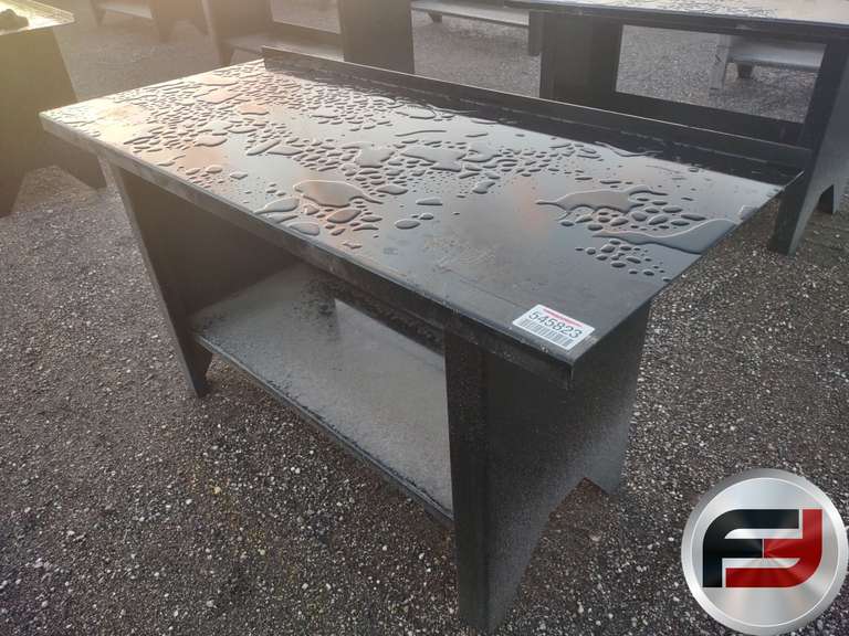 UNUSED KC METAL WORK BENCH