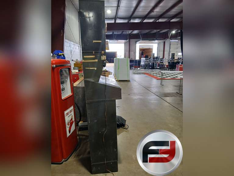 ECHLIN NAPA CABINET 30" WIDE 6' TALL WITH LIGHT