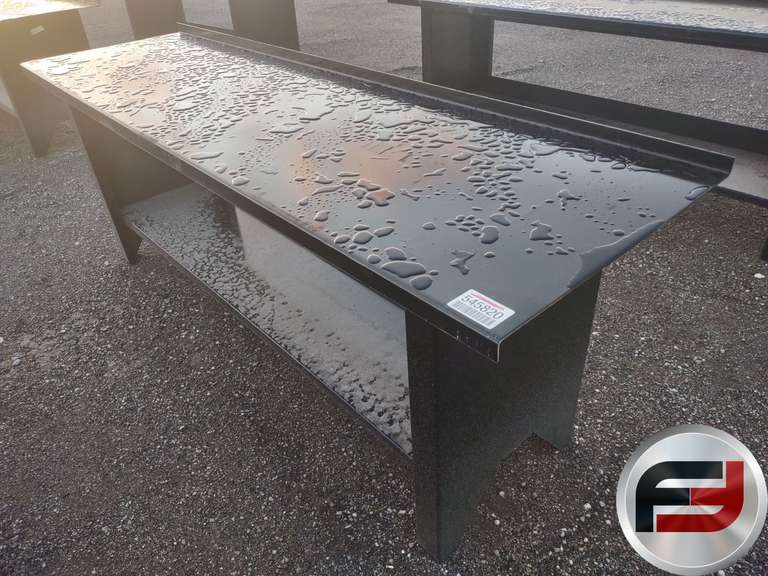 UNUSED KC METAL WORK BENCH