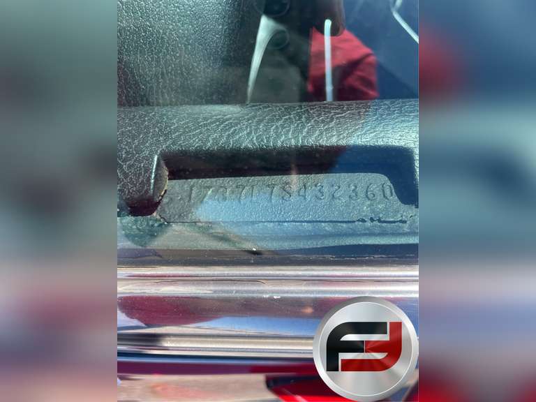 1977 CHEVROLET CORVETTE VIN: 1Z37L7S432360