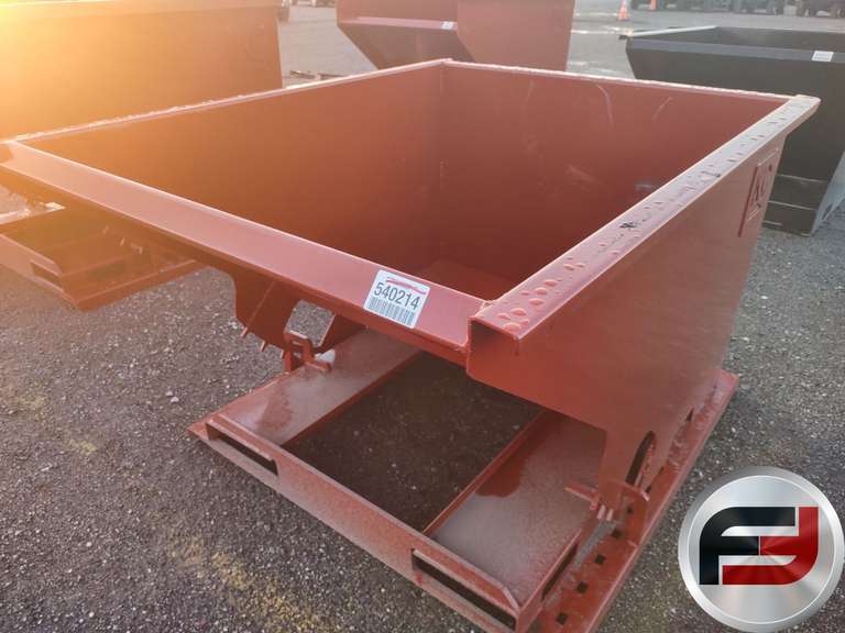 UNUSED KC STANDARD DUTY 1.5 CY CAPACITY DUMPING HOPPER