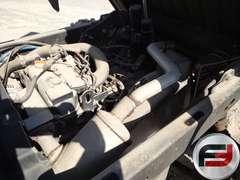 2016 JOHN DEERE 850XUV UTV SN: 1M0855DECGM112711