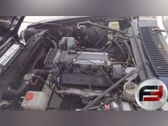 1988 JAGUAR XJS CONVERTIBLE VIN: SAJNV5847JC143475