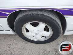 1995 CHEVROLET MONTE CARLO BRICKYARD 400 PACE CAR VIN: 2G1WX12X8S9119356