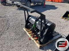 UNUSED 2025 DERETTE V1000 STAND ON MULTI TERRAIN LOADER SN: 25015512