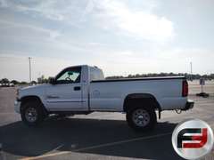 2005 GMC SIERRA 2500HD VIN: 1GTHK242X5E193871 4X4 REGULAR CAB PICKUP