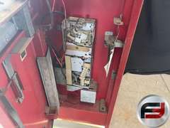 COCA-COLA VINTAGE BOTTLE MACHINE