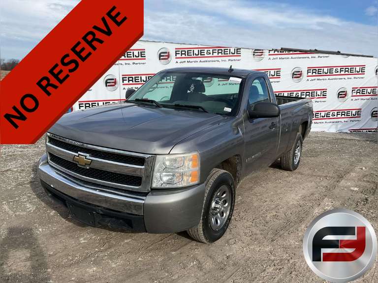 2007 CHEVROLET SILVERADO 1500LS REGULAR CAB 4X2 PICKUP VIN: 1GCEC14C97Z577543