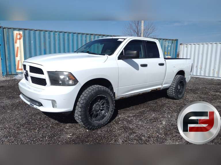 2013 RAM 1500 CREW CAB 4X4 PICKUP VIN: 1C6RR7FT7DS625276