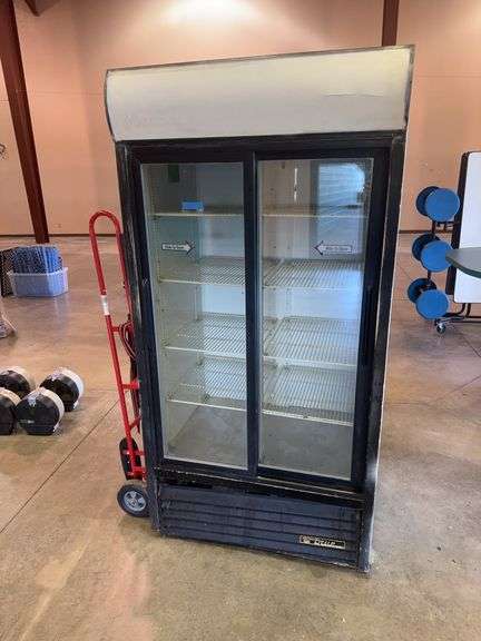 Refrigerated 2-glass door Cooler, compressor at bottom, unknown condition