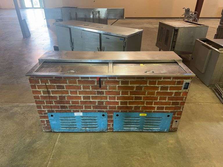 Stainless steel 2-door top opening Cooler, unknown condition