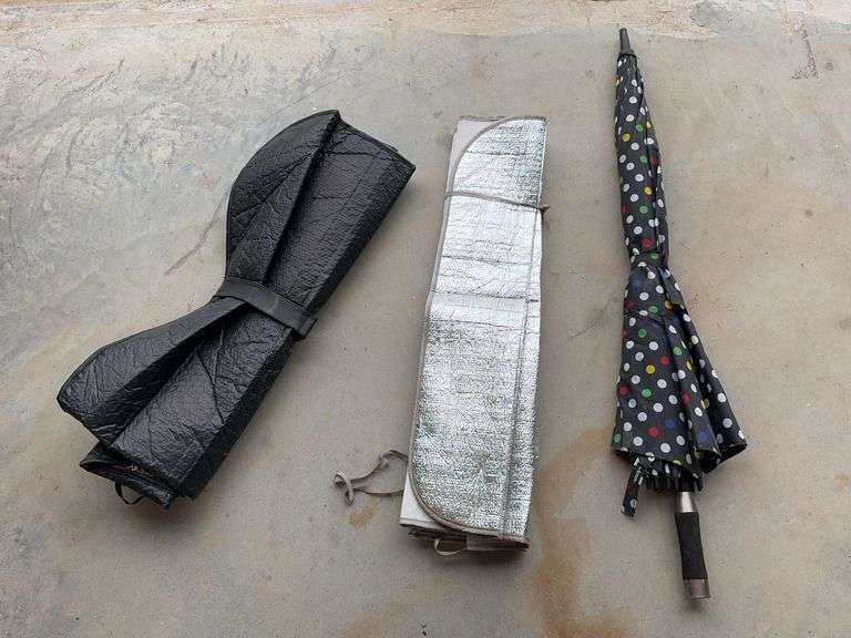 Umbrella & 2 car shades