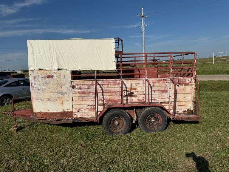 Bumper Pull Horse Trailer 4'8" x 13'8"