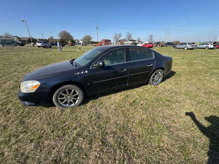 2007 Buick Lucerne CXL 4-dr. Car