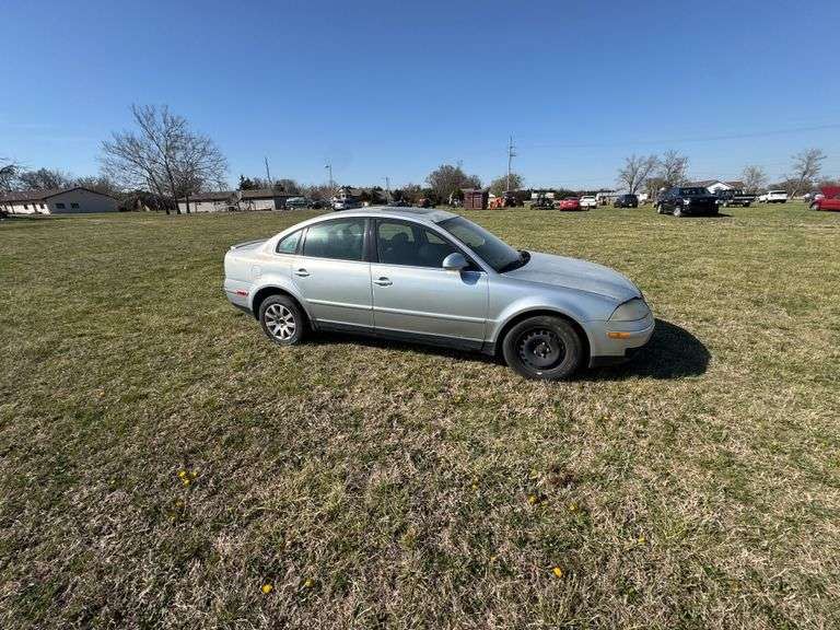 2005 Volkswagen Passat TDI 4-dr. Car