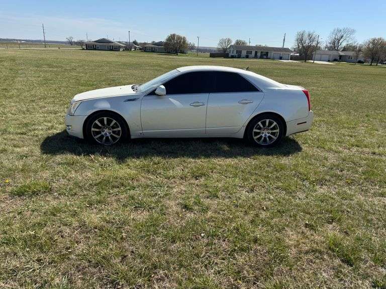 2008 Cadillac CTS 4-dr. Car