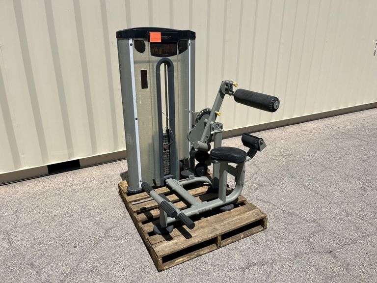 L610 Ab & Low Back Workout Machine