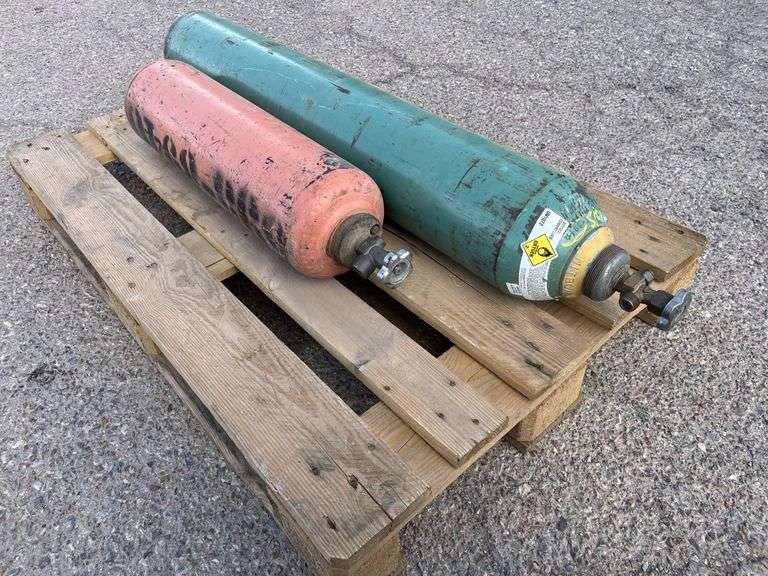 (2)pc - Oxygen / Acetylene Tanks ( Not Empty )