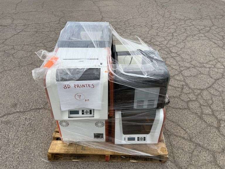 School Surplus- Aprx(7) 3D Printers, Maker-Bot