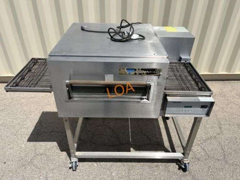 School Surplus- Lincoln Electric Pizza Oven