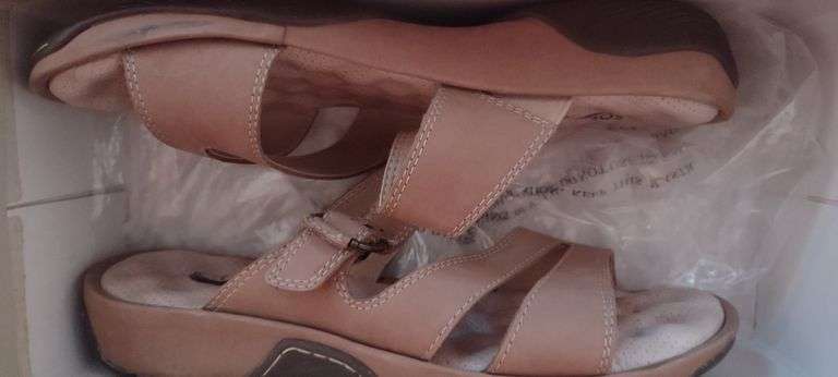 Nurture size 8 Ladies Sandals, NEW