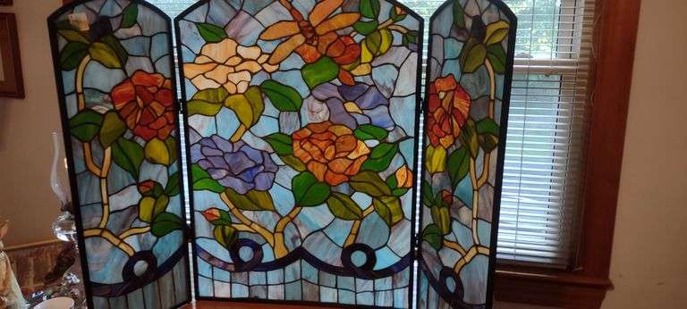 Beautiful 3 panel stained glass