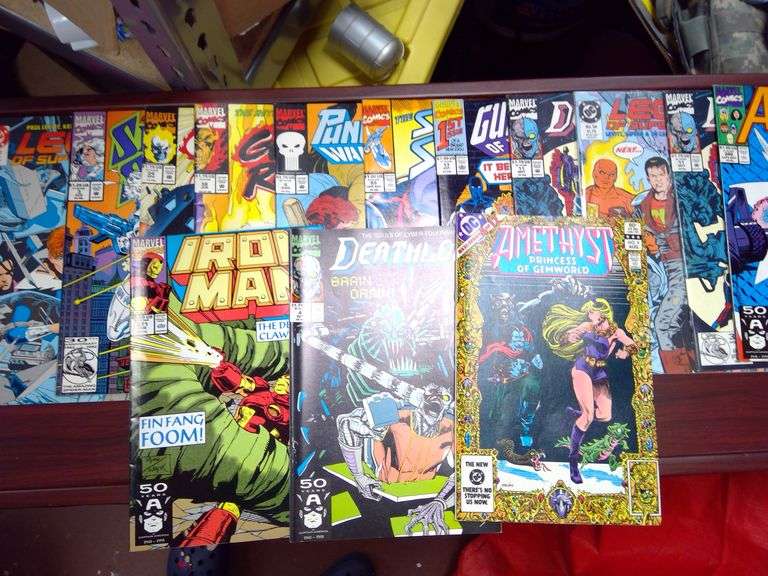 NUMEROUS COMIC BOOKS IN GOOD CONDITION