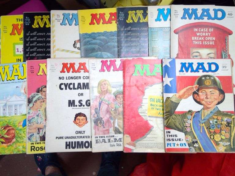 COLLECTION OF VINTAGE MAD MAGAZINES