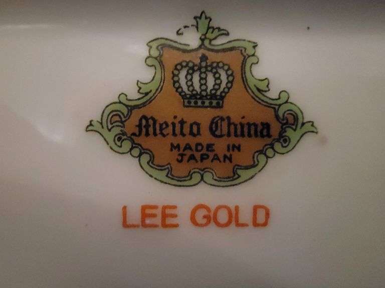 Mentor Fine China. Lee Gold 8 PC setting
