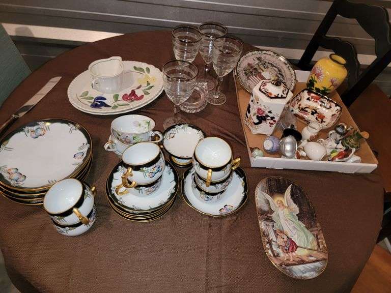 Fine China and Porcelain Items in the picture