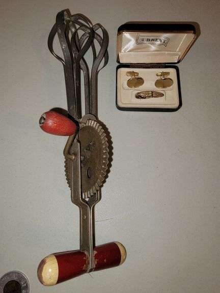 Vintage shoe horn, brush, hand mixer and more