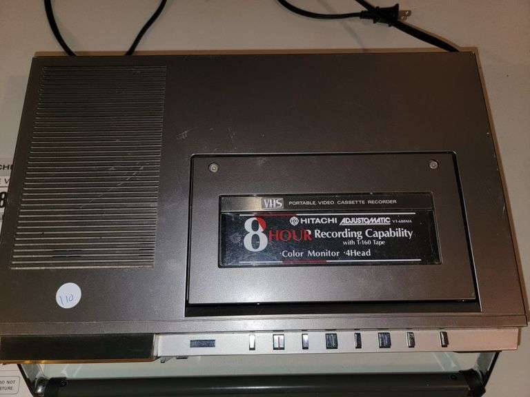 Hitachi VT-680MA Portable VTR