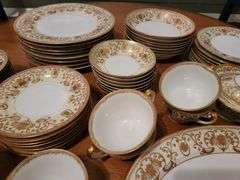 Mentor Fine China. Lee Gold 8 PC setting