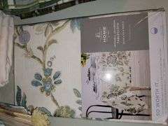 Tablecloths and placemats