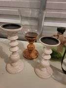 Lot containing candle holders, vase and mirror