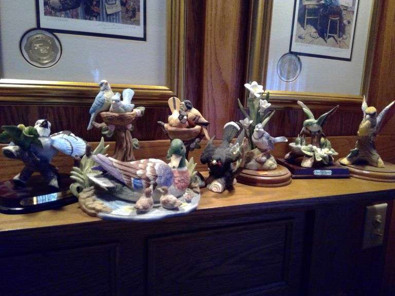 Numerous Bird Porcelain Figurines