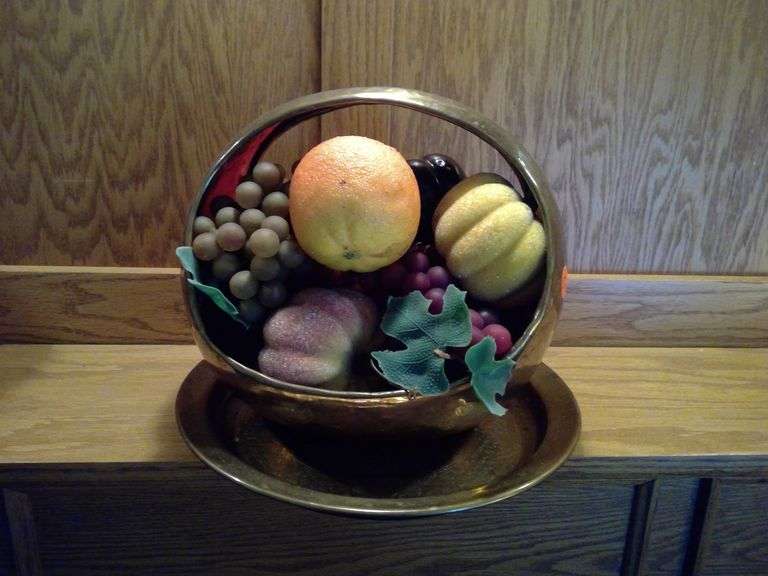 Brass Fruit Bowl, Platter with Fruit