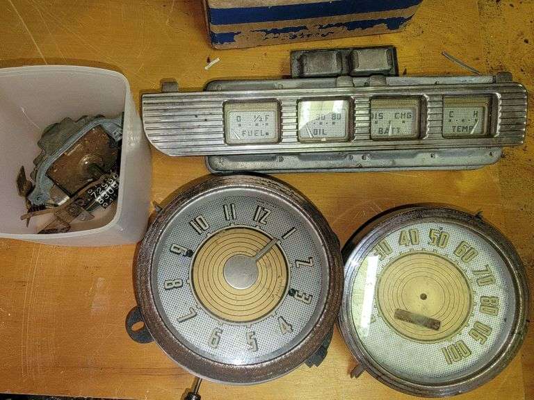More Vintage Vehicle Parts, Dash gauges