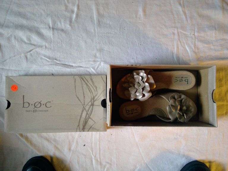 B.O.C. Women's Shoes size 7