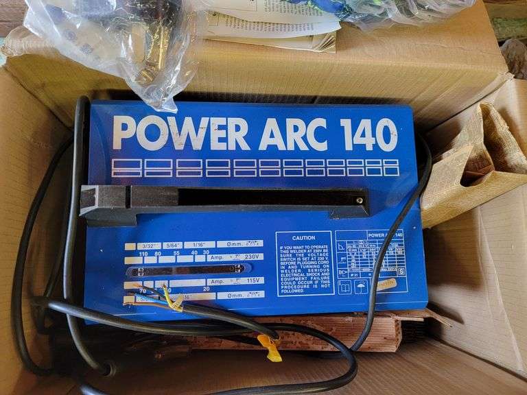 New Chicago Electric Power Arc 140 Welder