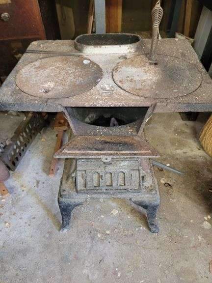 Antique Cast Iron Stove