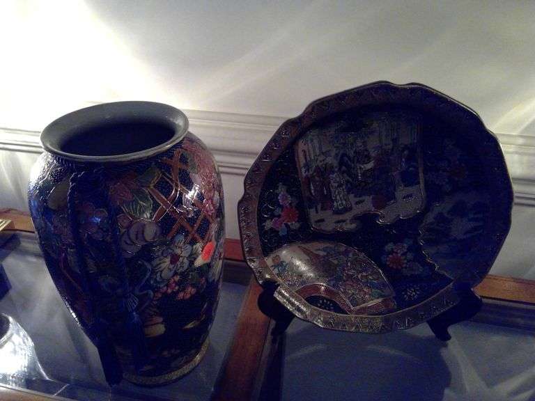 Asian styled decorative plate and vase