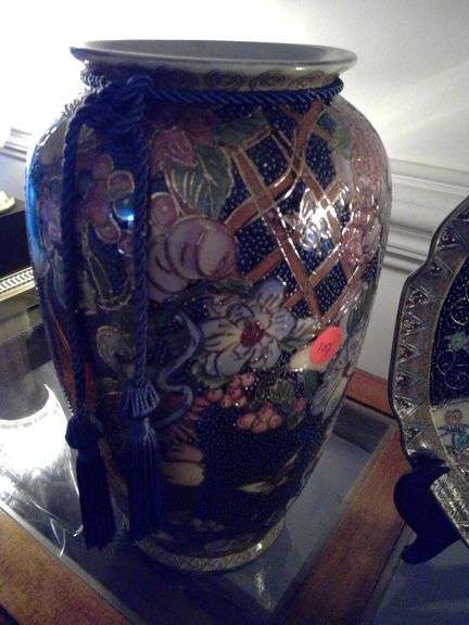 Asian styled decorative plate and vase