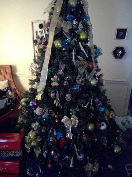 Full, Beautiful Decorated Christmas Tree