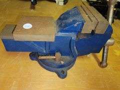 Bench Vise with Swivel Base