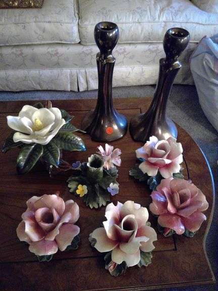 CAPODIMONTE PORCELAIN FLOWERS AND 2 CANDLE HOLDERS