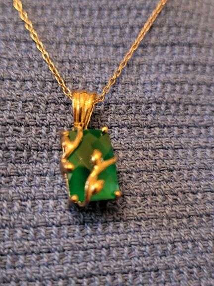 NEW GOLD PLATED OVER STERLING SILVER NECKLACE WITH GREEN GEMSTONE