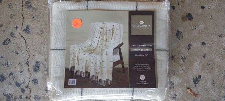Cavastrano Couture Throw Blanket 50"x60"